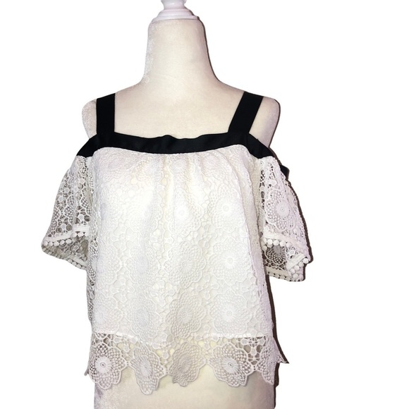TOPSHOP White Lace Overlay Off Shoulder Wide Strap Crop Top Sz 2 - Picture 1 of 10